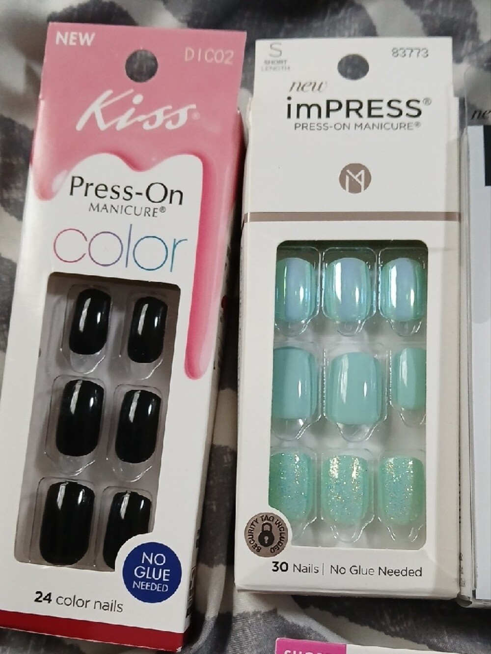 Kiss Press-On Nails Bundle - Picture 2 of 6